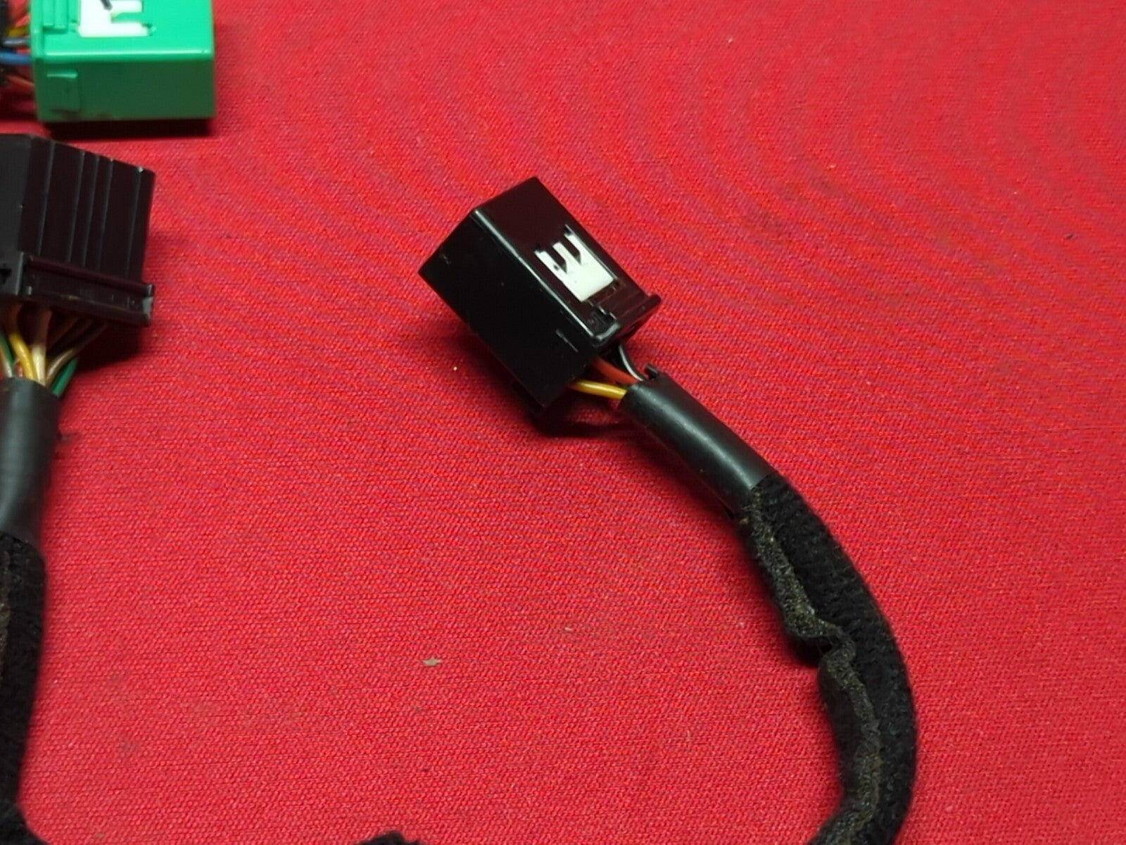 2007 2008 Kia Sorento Digital Clock Hazard Defrost Unit 94500-3E510  PIGTAILS