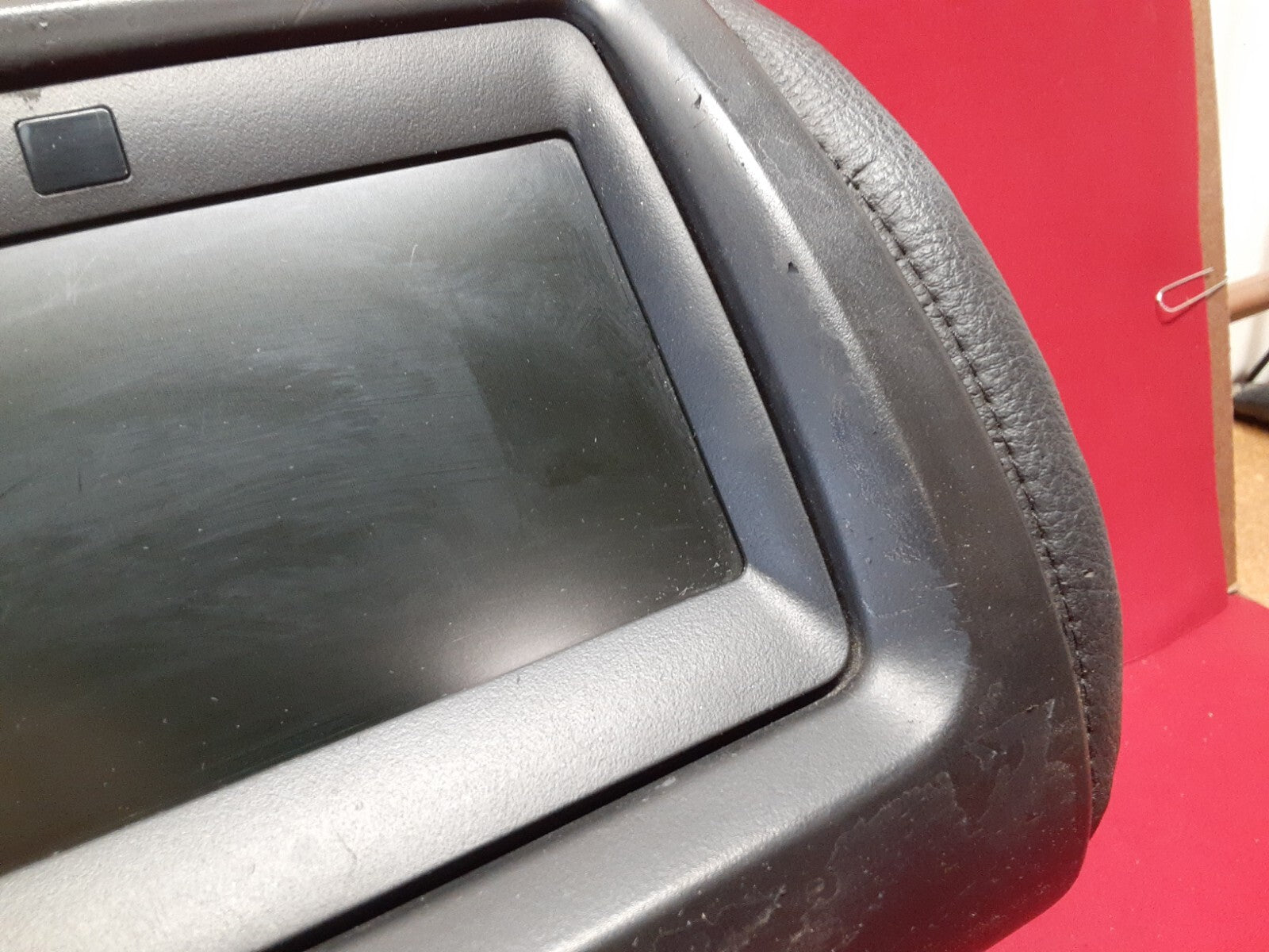 2006 2007 Land Range Rover SPORT (Qty:1) FRONT Leather Headrest w/ DVD Screen