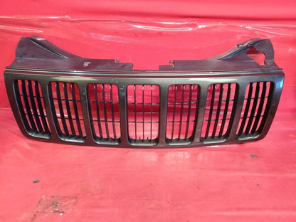 2005-2007 Jeep Grand Cherokee Laredo Radiator Grille Painted PJT Dark Khaki