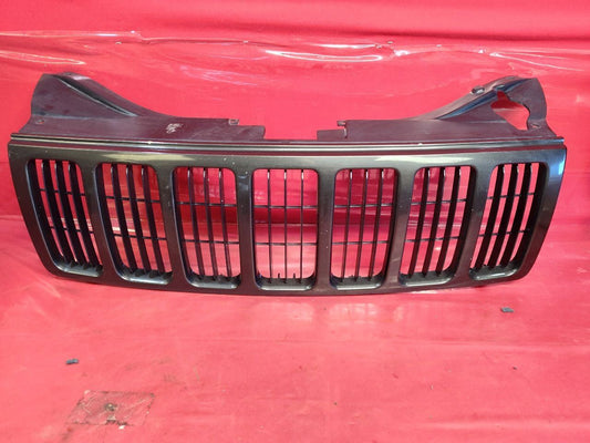 2005-2007 Jeep Grand Cherokee Laredo Radiator Grille Painted PJT Dark Khaki
