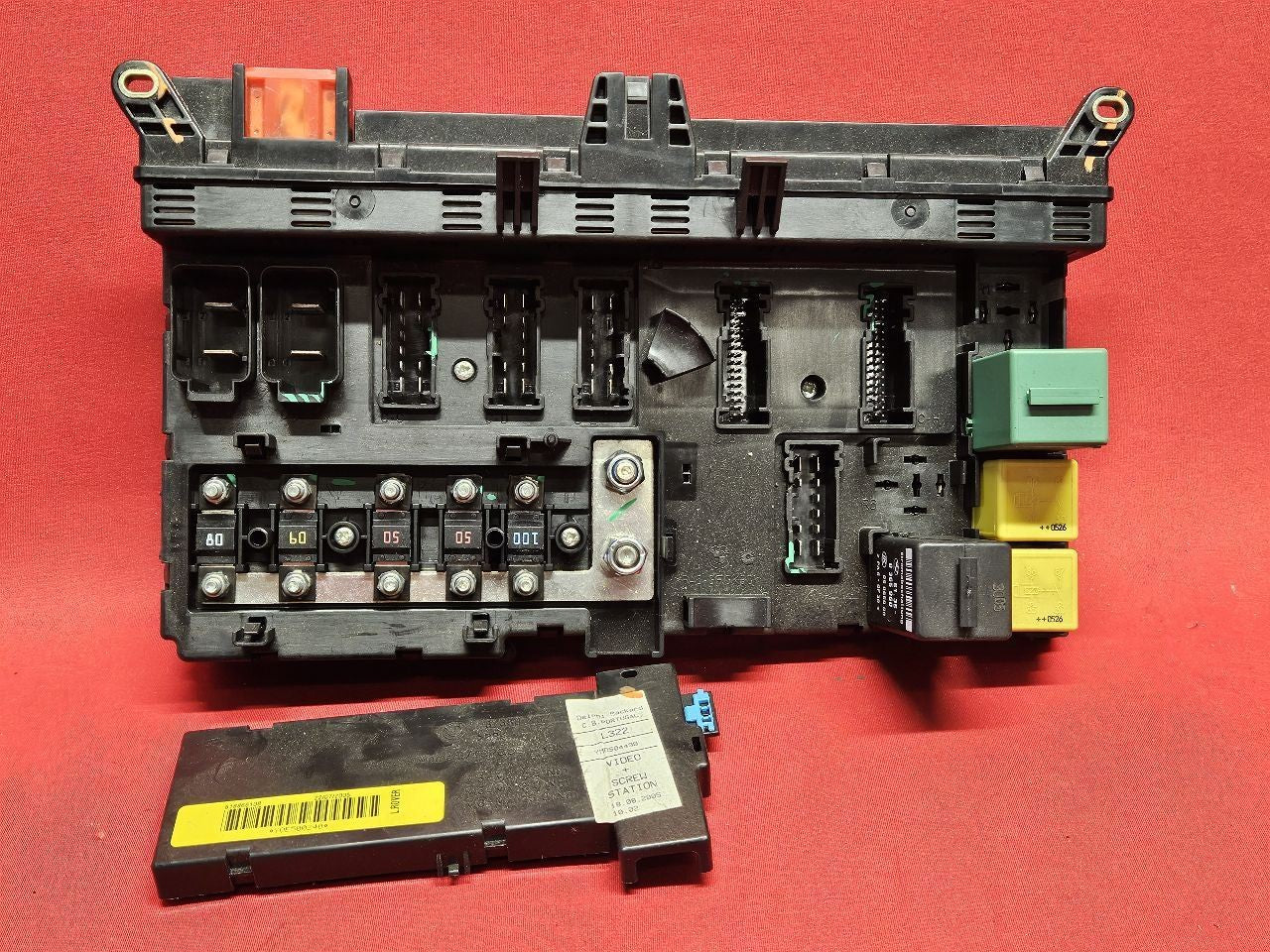 2006 Range Rover V8 Supercharged Interior Under Dash Instrument Panel Fuse Box