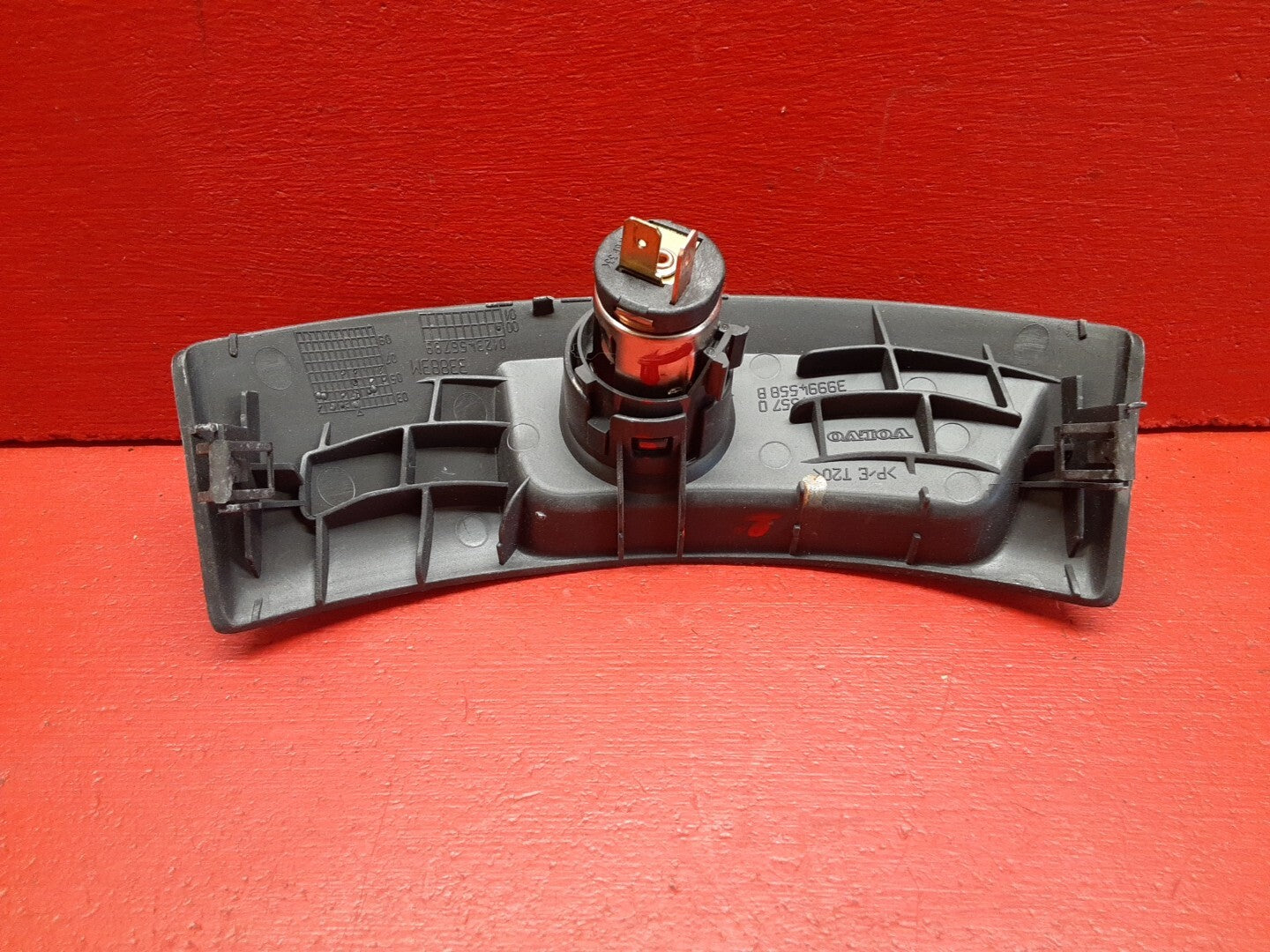 2004 - 2007 Volvo V50 Front Center Console Power Outlet Trim Bezel 39994558B