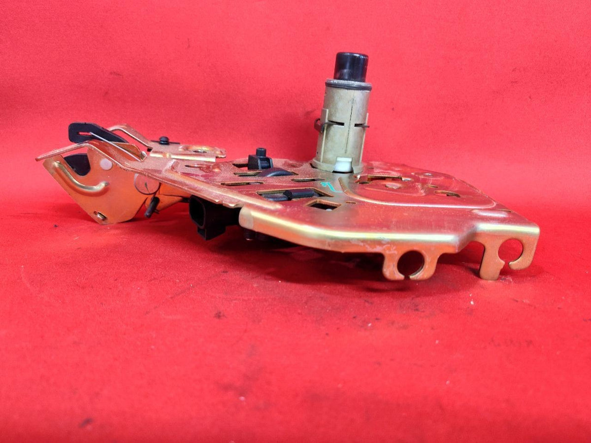 2000-2006 Suburban Tahoe Yukon 02-06 Escalade Liftgate Hatch Window Latch