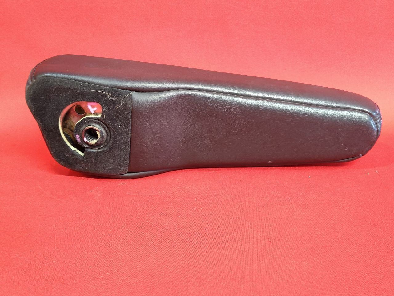 2007-2012 GMC Buick Chevy Saturn REAR 2nd Row LEFT DRIVER Arm Rest Leather