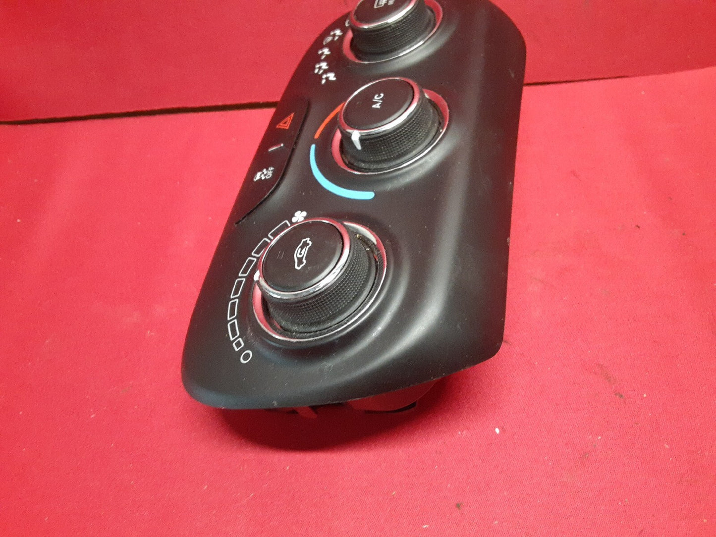2014 - 2016 Dodge Dart Dash Climate HVAC Traction Hazard Control Unit 5MD15DX9AH