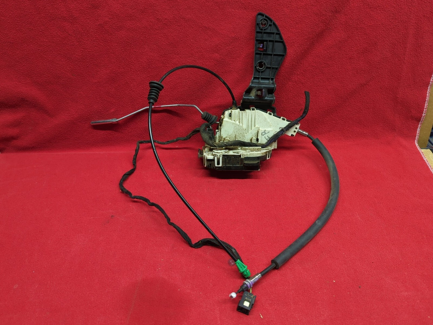 2011 - 2019 Dodge Journey FRONT RIGHT PASSENGER Door Latch Lock Actuator 