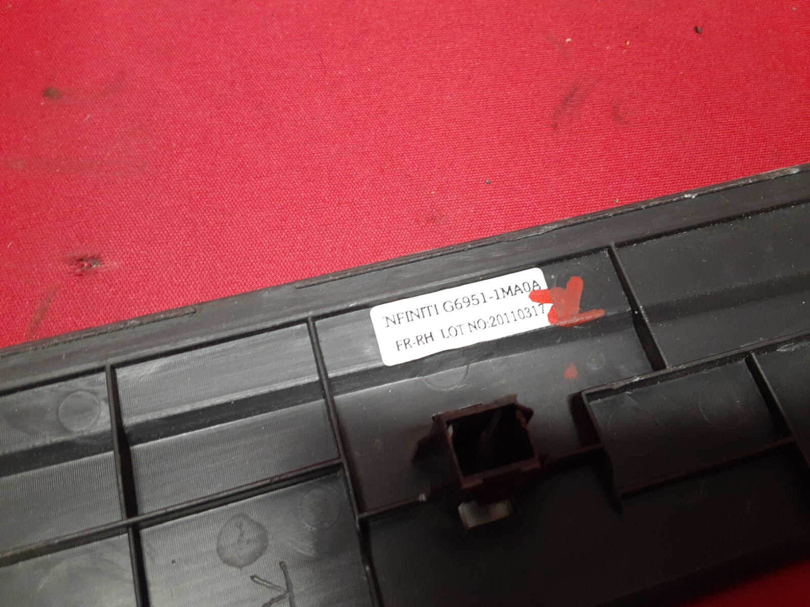 2008 - 2019 Infiniti FRONT RIGHT PASSENGER Lighted Scuff Kick Plate	769B0-1MA0A