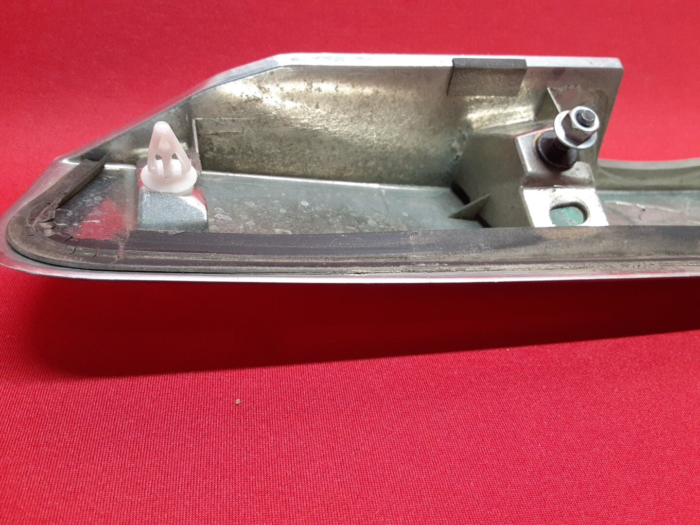 2010 - 2012 Nissan Altima Sedan Base Model Trunk Deck Lid Chrome Trim Handle