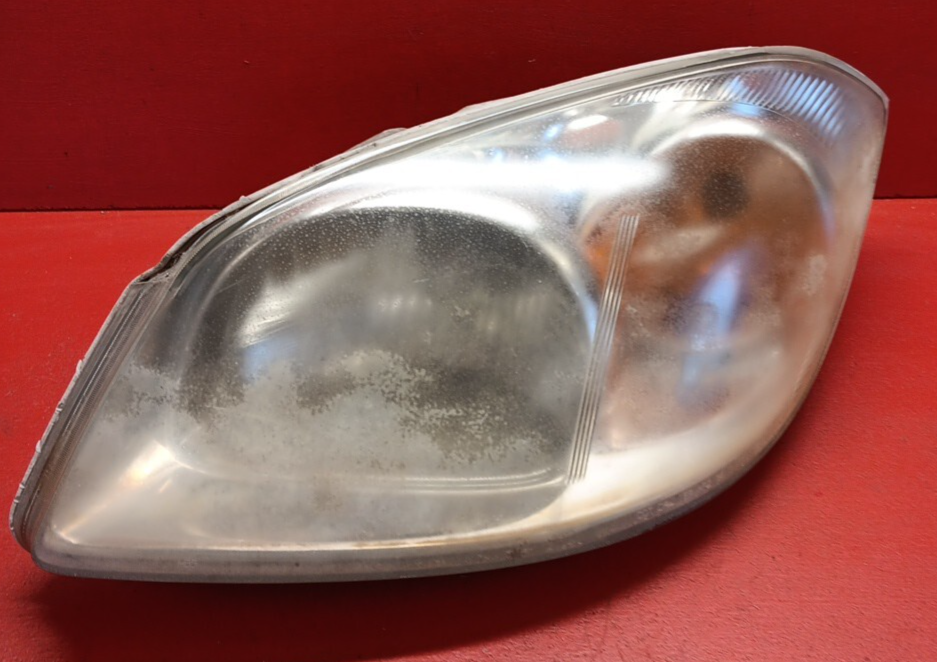 2005-2009 Chevrolet Cobalt Front Left Driver Headlight 22740621