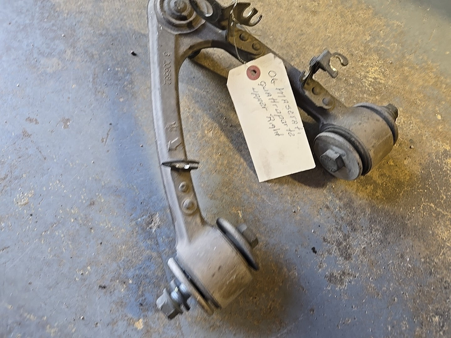 2006 Maserati Quattroporte Front Right Upper Control Arm Lever 212766