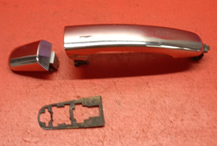 2007-2017 GM Multi Vehicle Right Front Exterior Door Handle Chrome 22867272