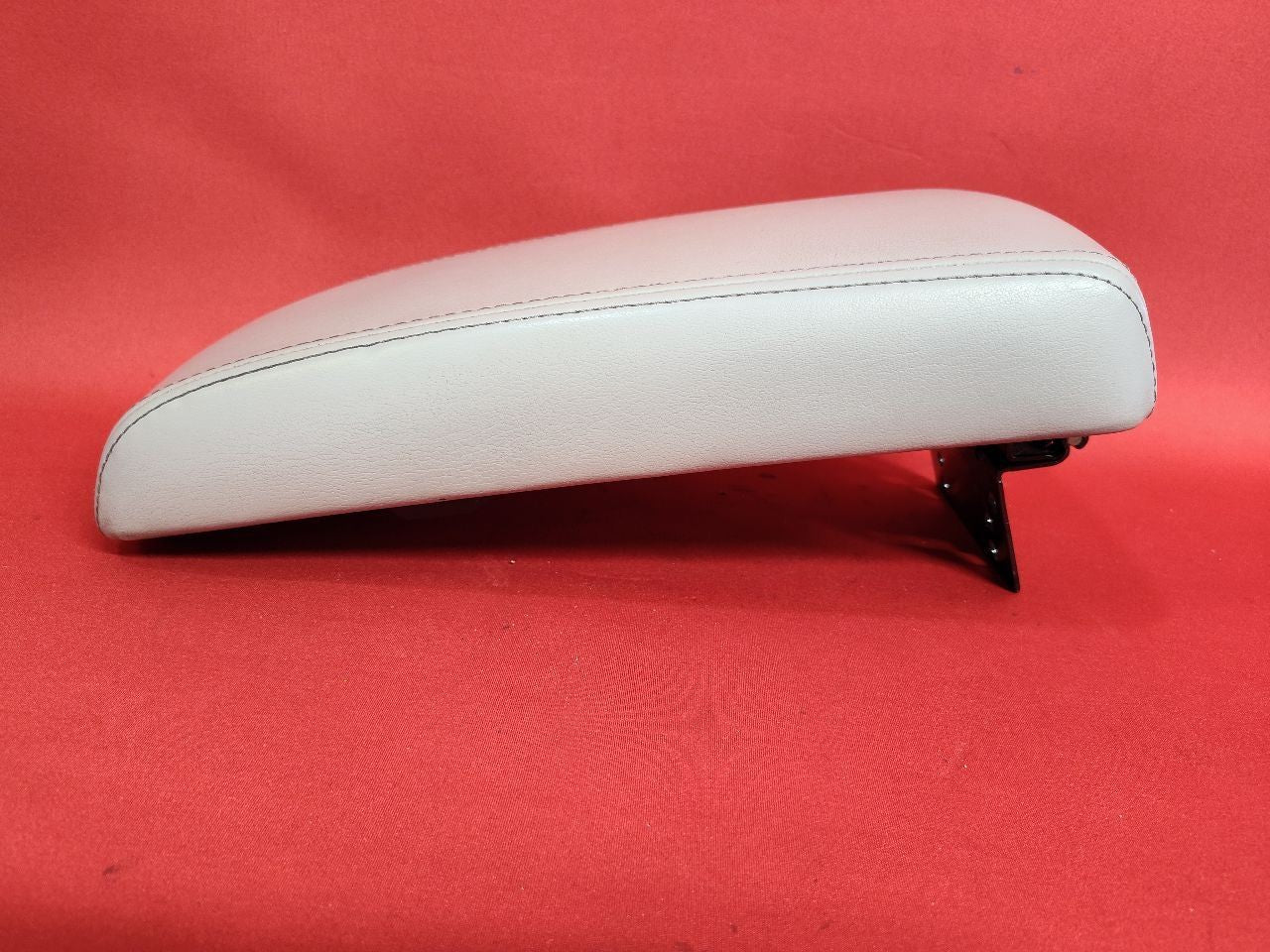 2006-2016 Chevrolet Impala Center Console Armrest Lid Light Titanium Leather