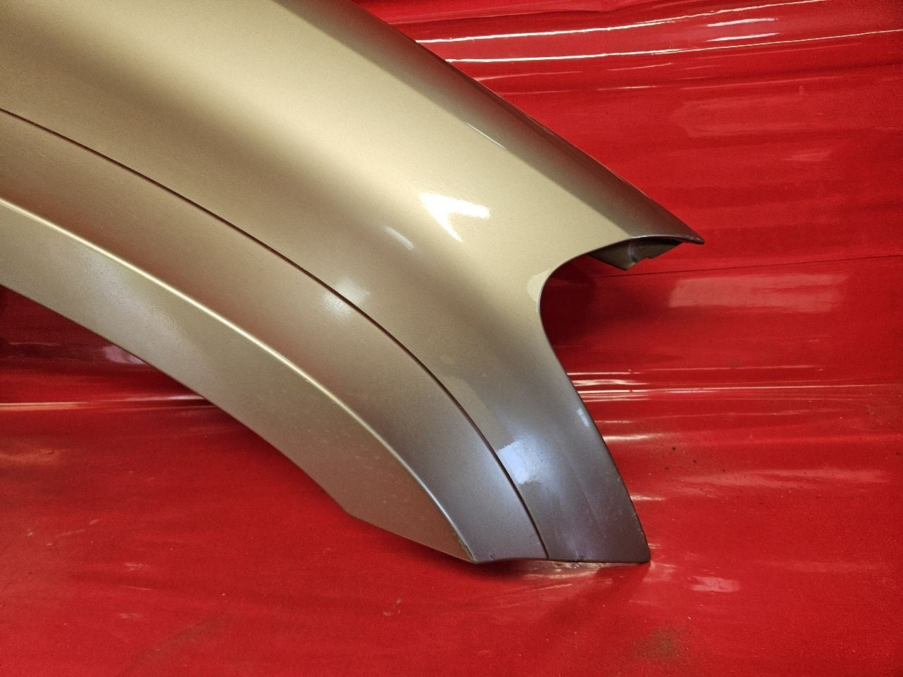 2008-2012 Mercedes GL550 RIGHT PASSENGER Fender Panel 798 Sand Beige Metallic