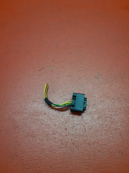 2005 2006 2007 Land Rover LR3 Yaw Sensor PIGTAIL SRO000020