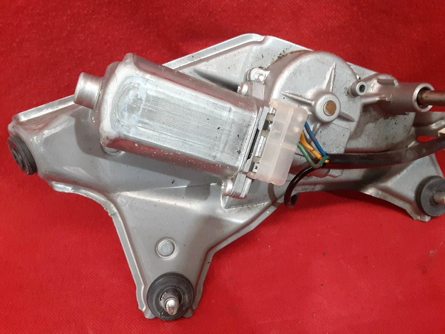 2004 - 2009 Toyota Prius - Rear Window / Hatch Wiper Motor - 85130-47010