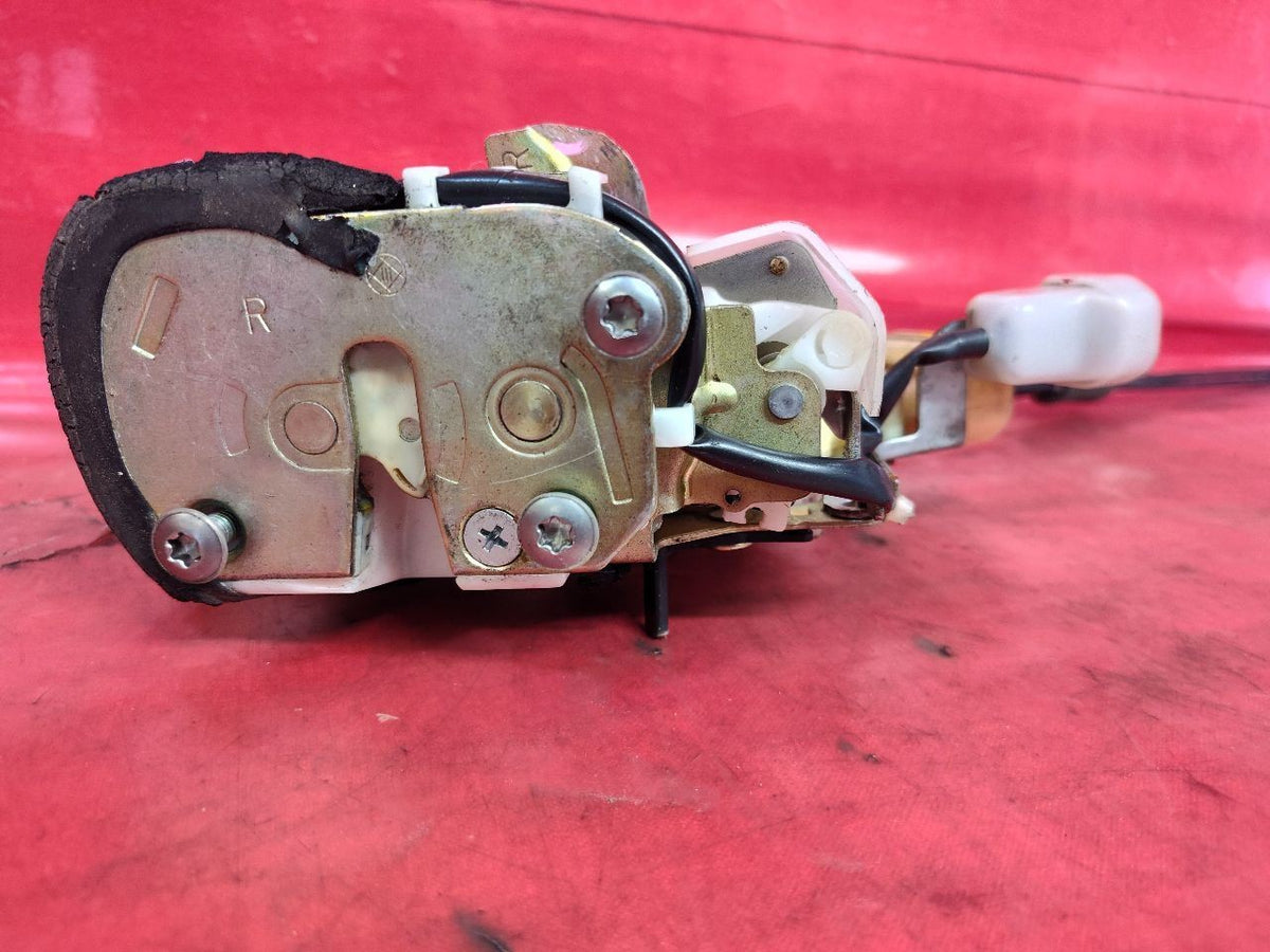 1998-2005 Lexus GS300 01-05 GS430 Right Passenger REAR Door Latch Lock Actuator
