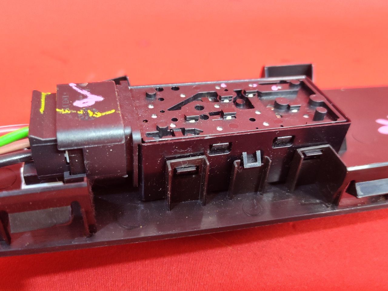 2009-2017 GMC Chevy Buick FRONT RIGHT PASSENGER Power Seat Switch w/ Bezel