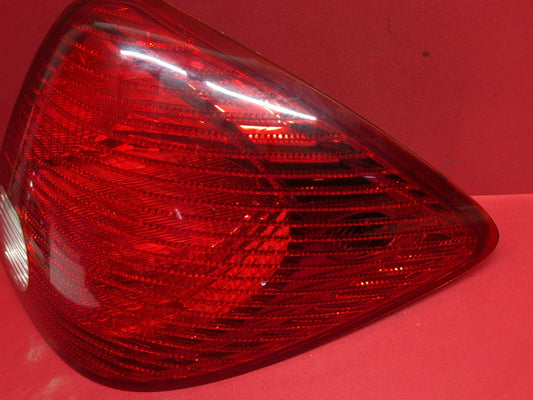 2005 - 2010 Pontiac G6 RIGHT PASSENGER Tail Light Stop Lamp 15242808