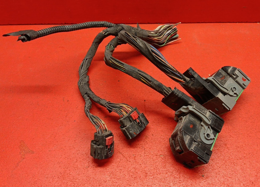 2006 Dodge Durango Power Distribution Fuse Relay Box PIGTAILS ONLY