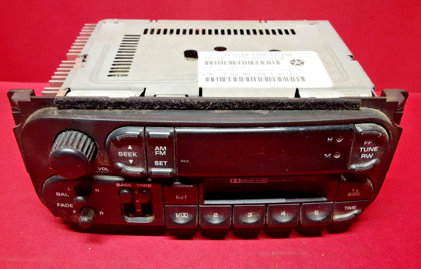 2001 2002 Dodge Chrysler Jeep Radio AM/FM Cassette Stereo 56038931AB