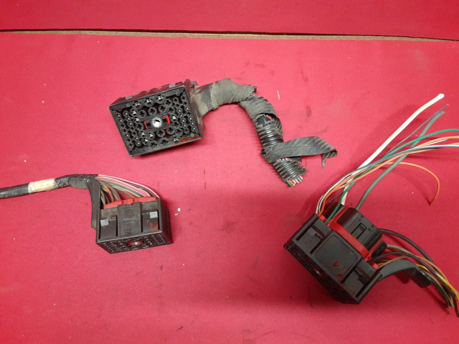 2006 2007 Buick Lucerne & DTS 4.6 V8 Engine Junction Box 15883251 PIGTAIL WIRES