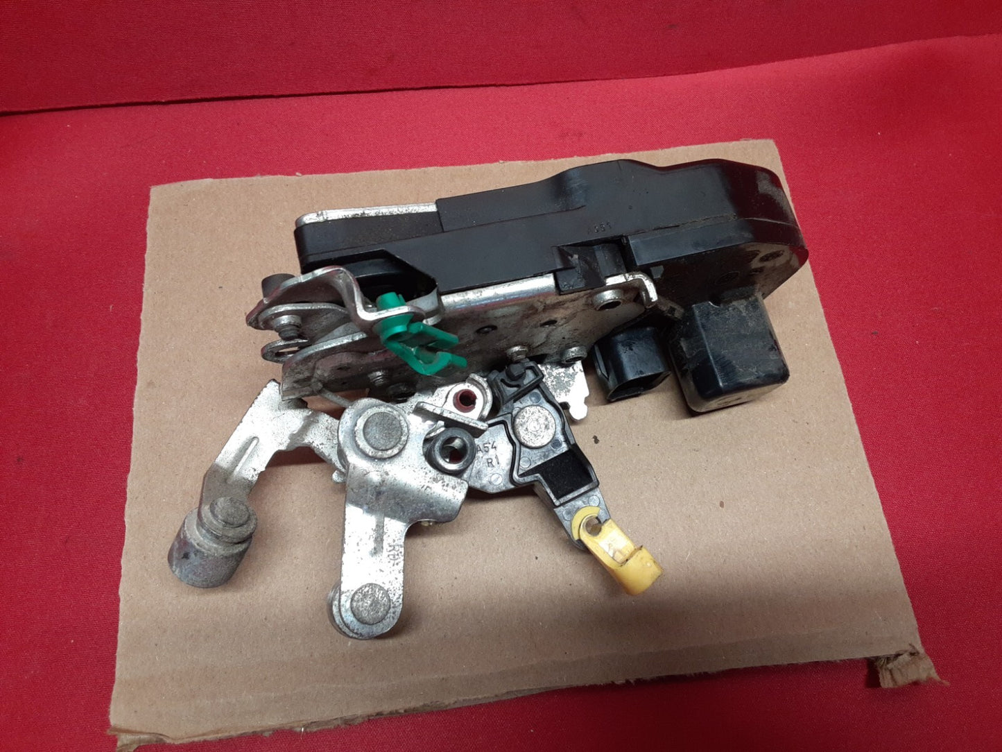 2006 - 2010 Jeep Commander FRONT RIGHT PASSENGER Door Latch Lock Actuator