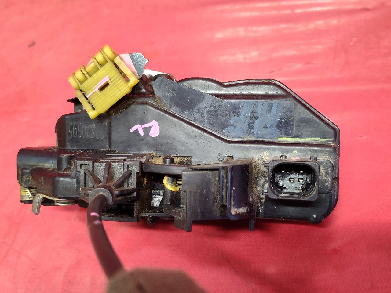 2007-2017 GMC Chevrolet Buick FRONT RIGHT PASSENGER Door Latch Lock Actuator