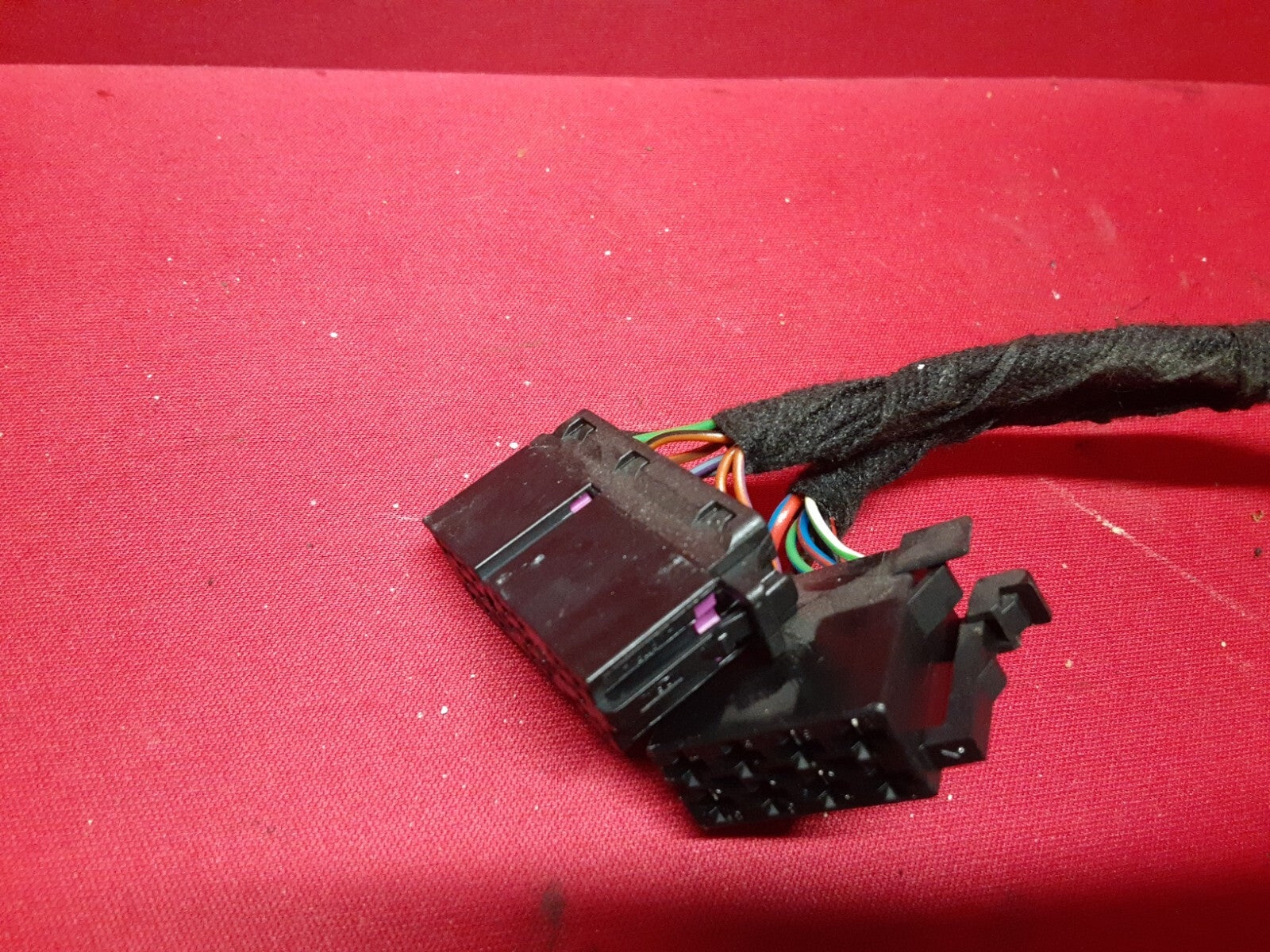 2002 - 2006 Audi Navigation System Player Unit 	4B0-919-887-EX   PIGTAIL WIRE