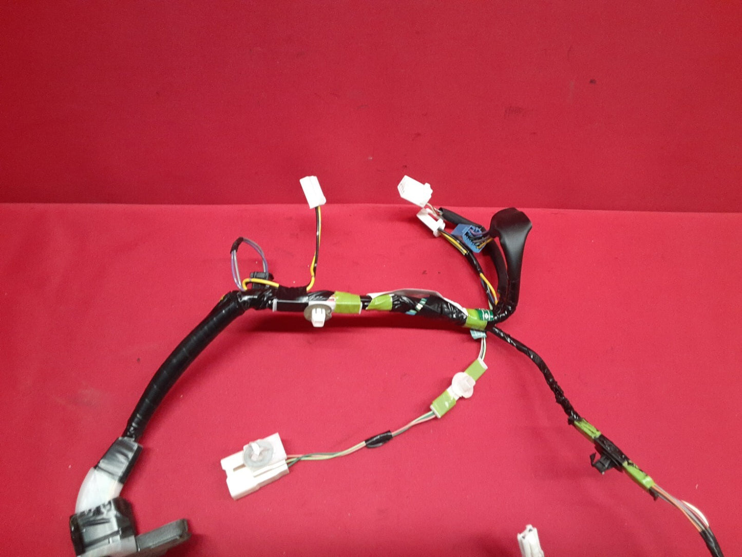 2001 - 2007 Toyota Highlander RIGHT FRONT Door Wiring Harness 82151-48090