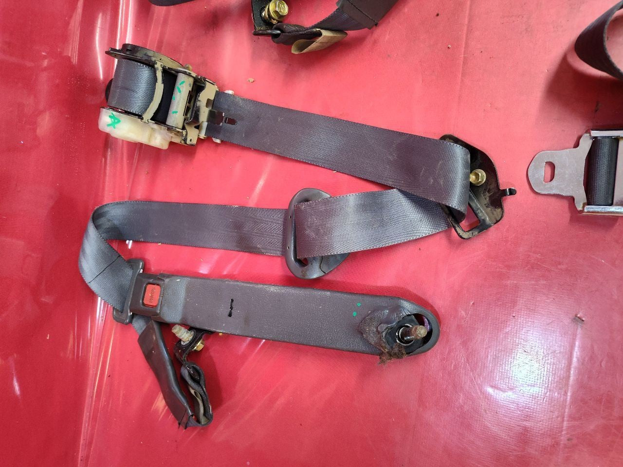 1994 1995 Toyota 4Runner Front / Rear Seat Belt Buckle FULL SET Color Charcoal