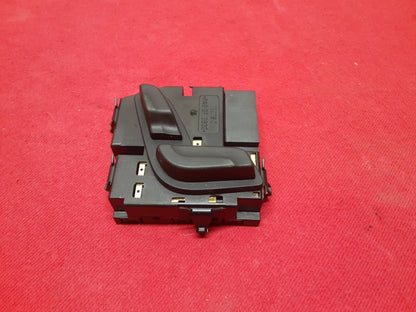 2012 Mercedes C-Class RIGHT PASSENGER Seat Tilt Forward Back Switch 2048701758