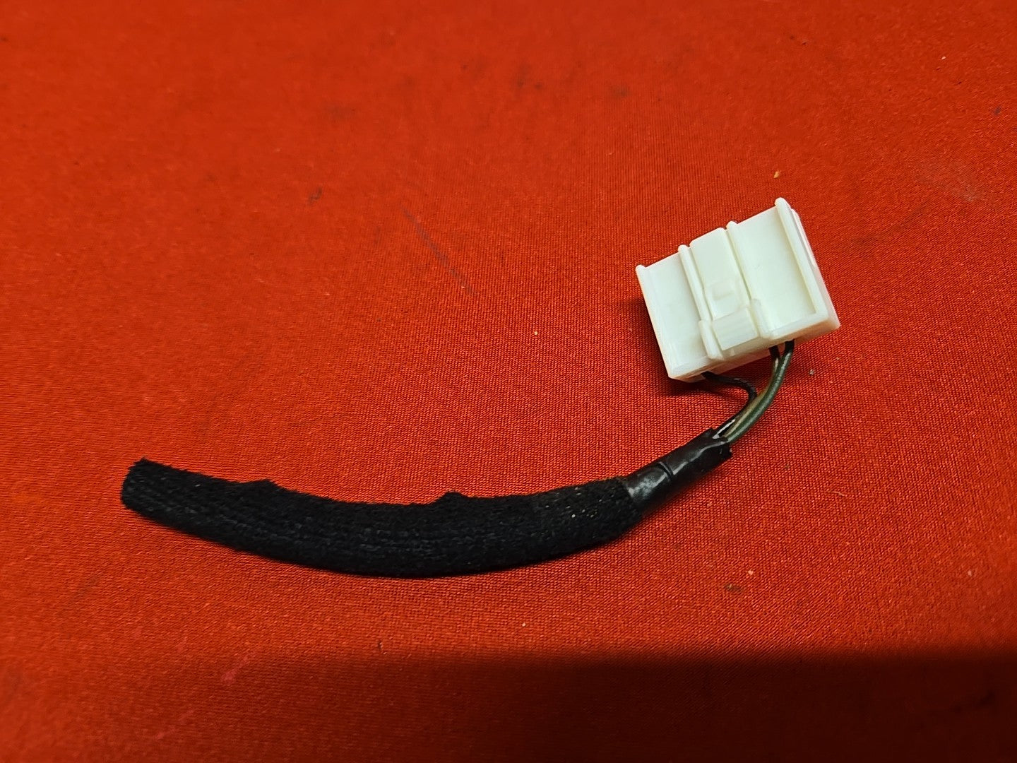 2011-2013 Kia Sorento Roof Map Dome Light Sunglass Console - PIGTAIL WIRE ONLY