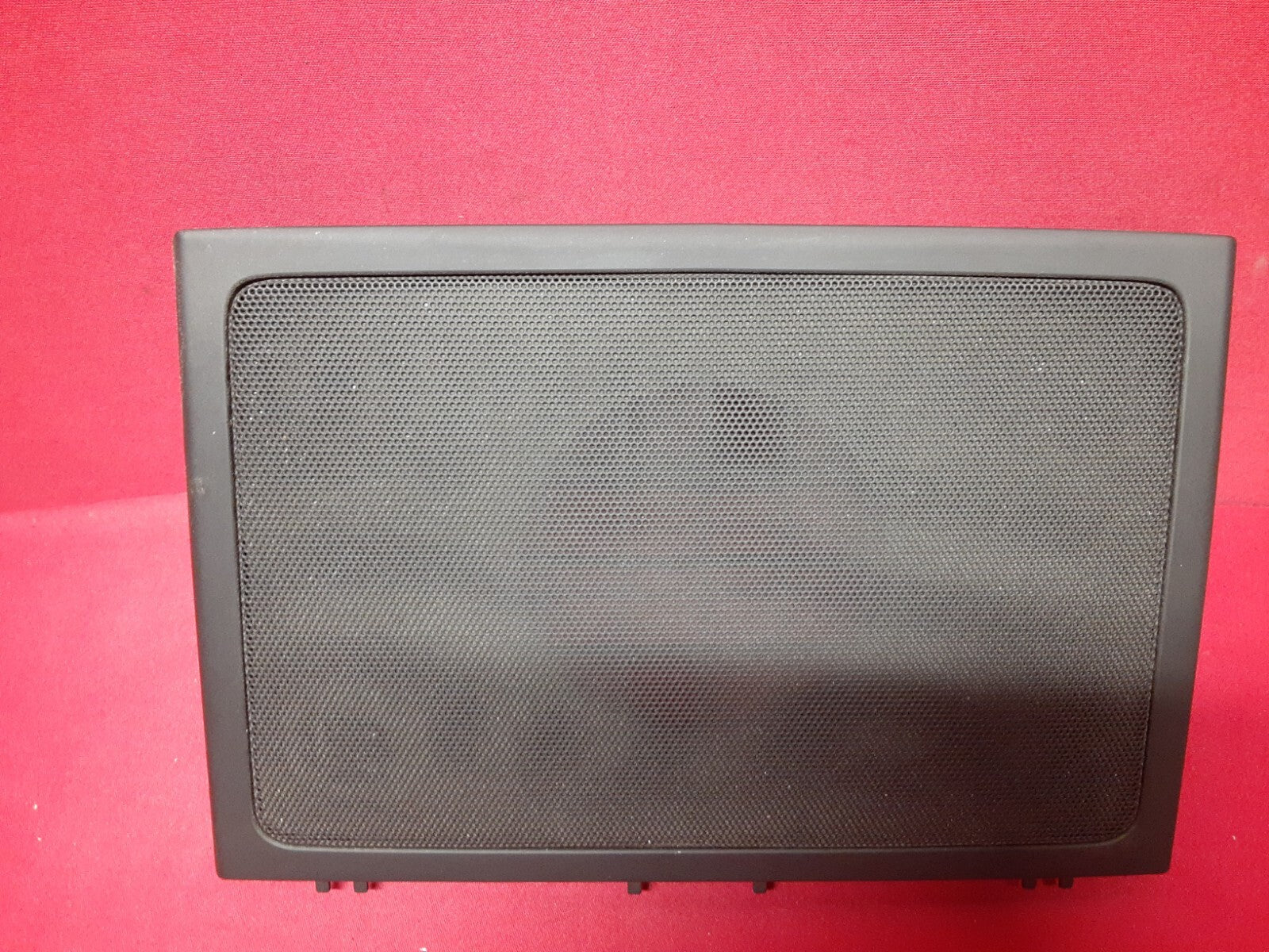 2011 - 2013 Kia Sorento Center Dash Speaker Grille Cover Black 84715-2P100-VA