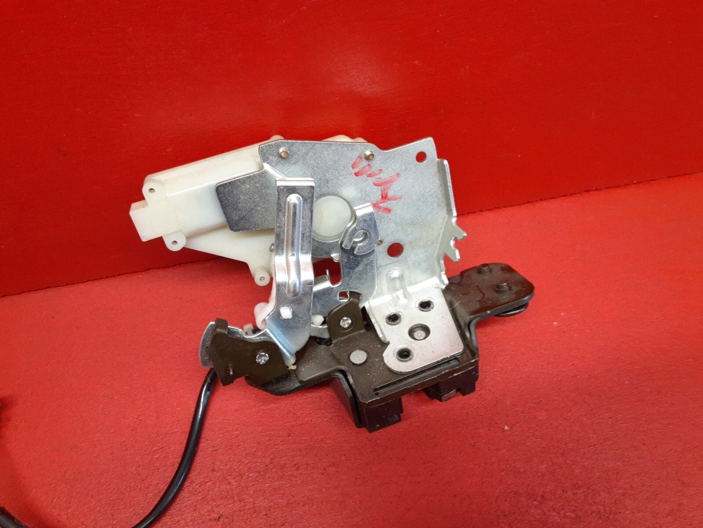 2001 - 2006 Acura MDX Liftgate Tailgate Tunk Latch Lock 74800-S3V-A01