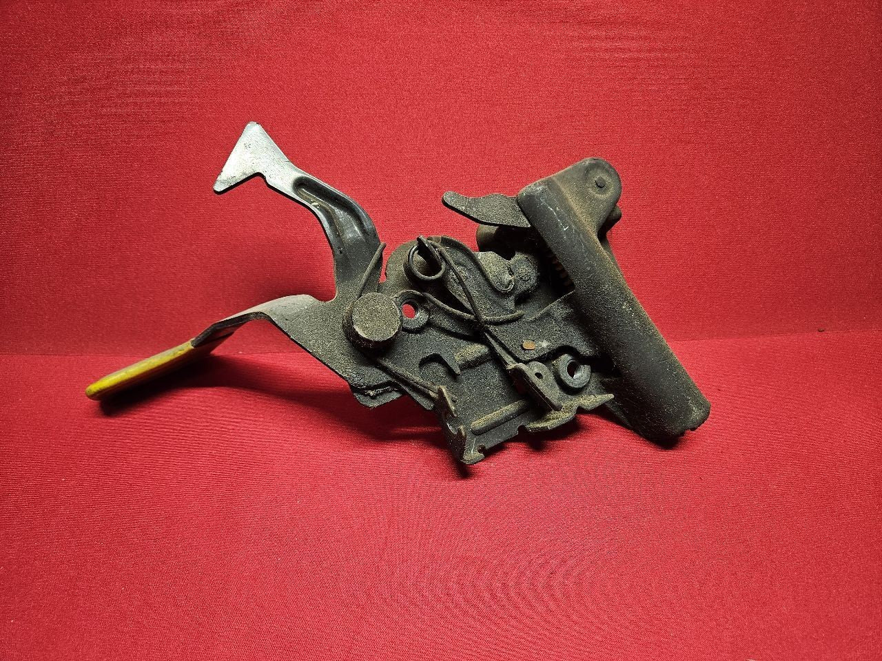 1995-1999 Oldsmobile Aurora Primary Hood Latch Lock Actuator 16634838