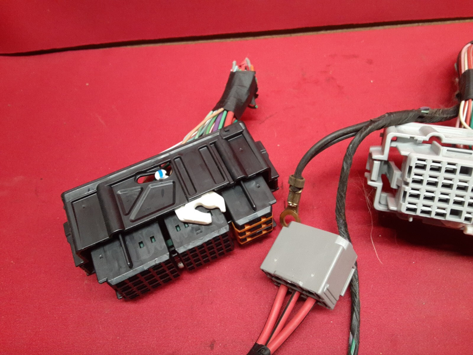 2007 - 2009 Chevy Equinox 08-09 Pontiac Torrent Junction Block 25966741 PIGTAILS