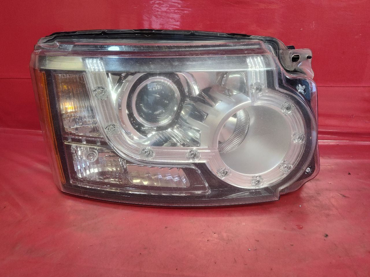 2011-2013 Land Rover LR3 Right Passenger HALOGEN Headlight Lamp w/ SIGNATURE