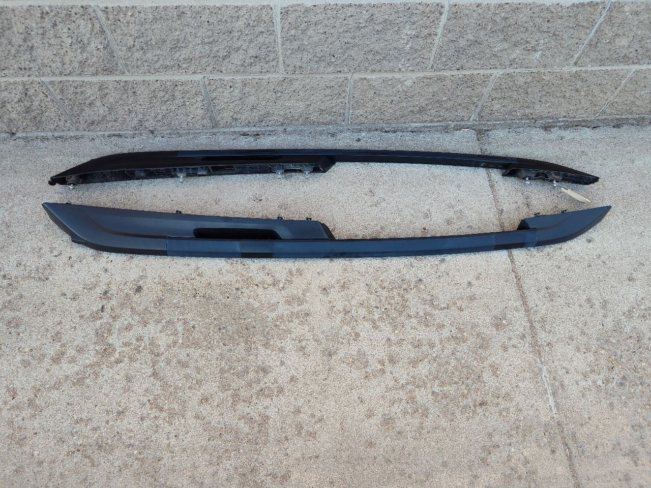2015-2017 Subaru Hatchback Roof Rack Luggage Ski Side Rails Set w/ Hardware