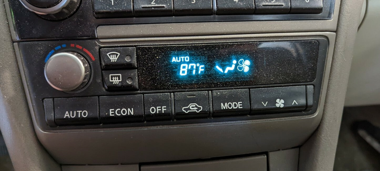 2002 2003 2004 Infiniti I35 Instrument Panel Hvac A/C Heat Climate Control Unit