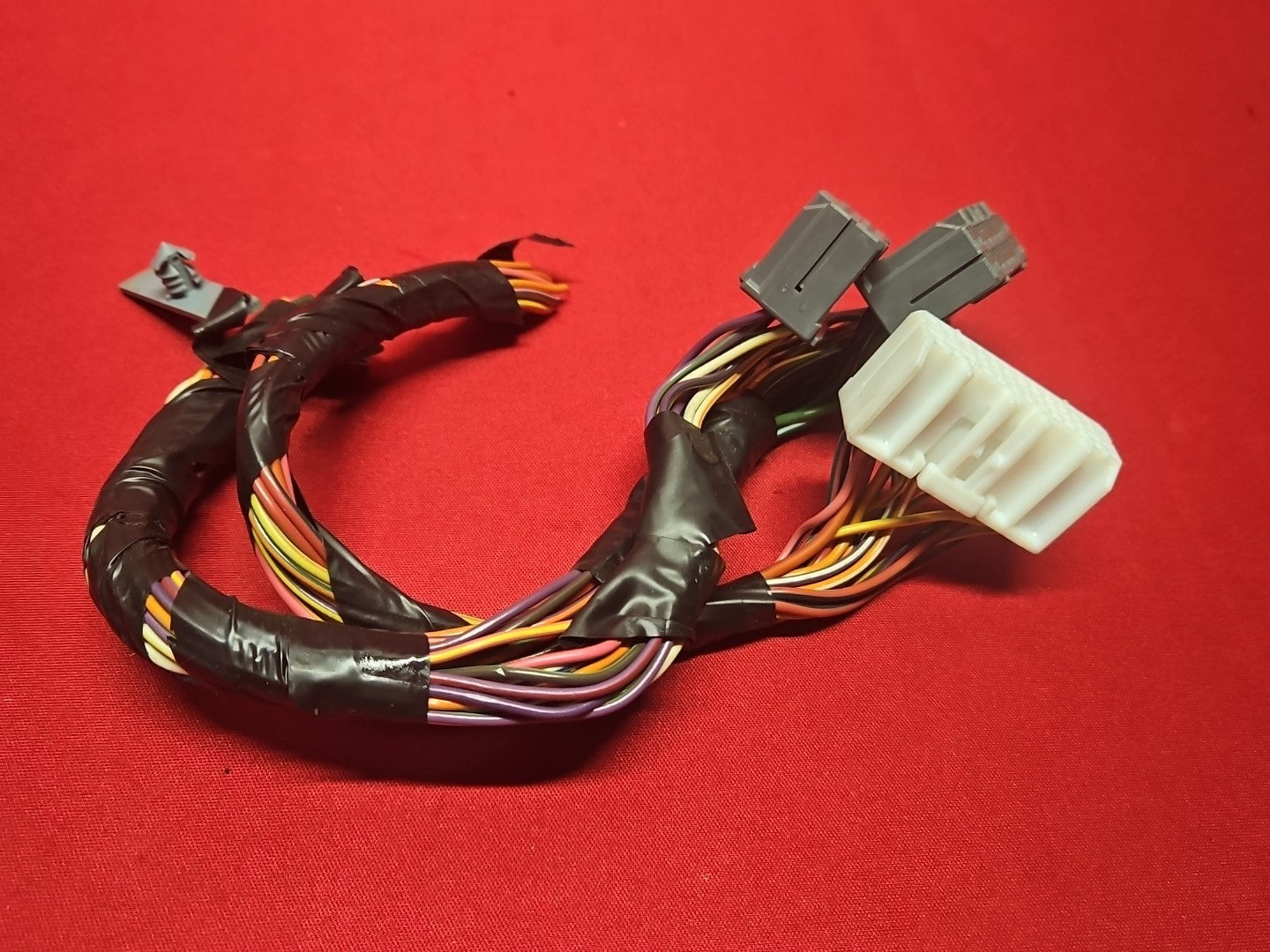 2004 Dodge Durango A/T Speedometer Instrument Cluster 120 MPH - PIGTAILS ONLY