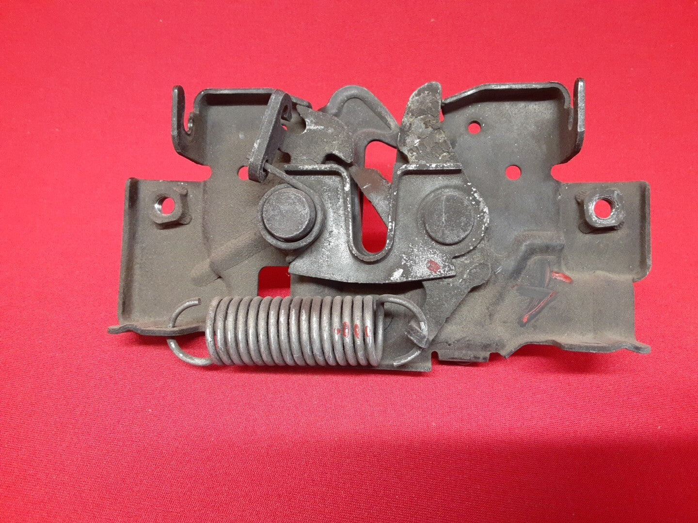 2007 - 2012 Mazda CX-7 Hood Latch Lock Bonnet without Alarm EG21-56-620A