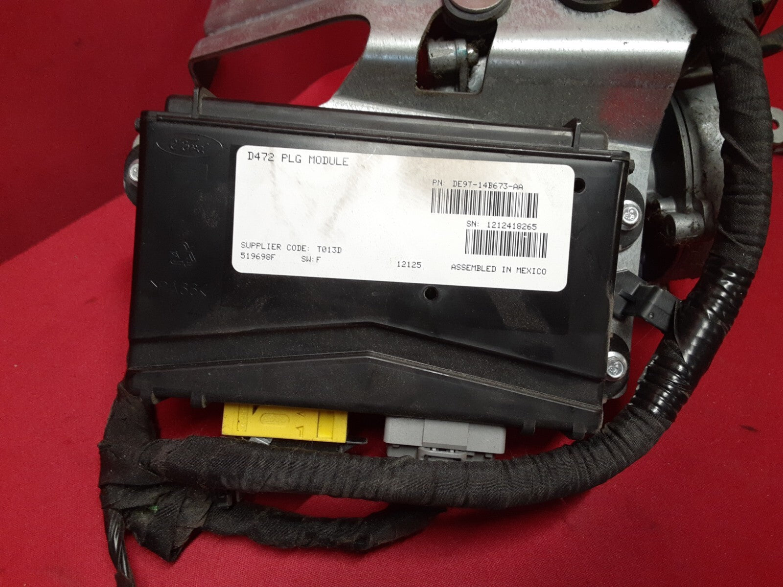 2013 - 2019 Lincoln MKT POWER Liftgate Actuator Motor & Module DE9Z-14B351-A