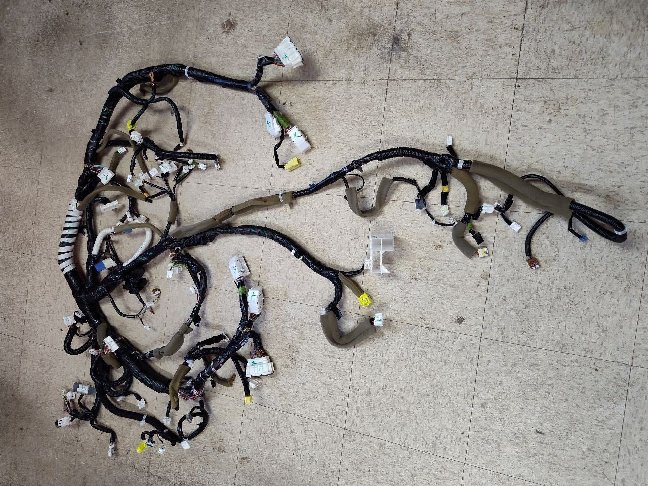 2011-2013 Infiniti QX56 Dash Wiring Harness AWD 3Row w/ LDP, ICC, NAVI, HFP