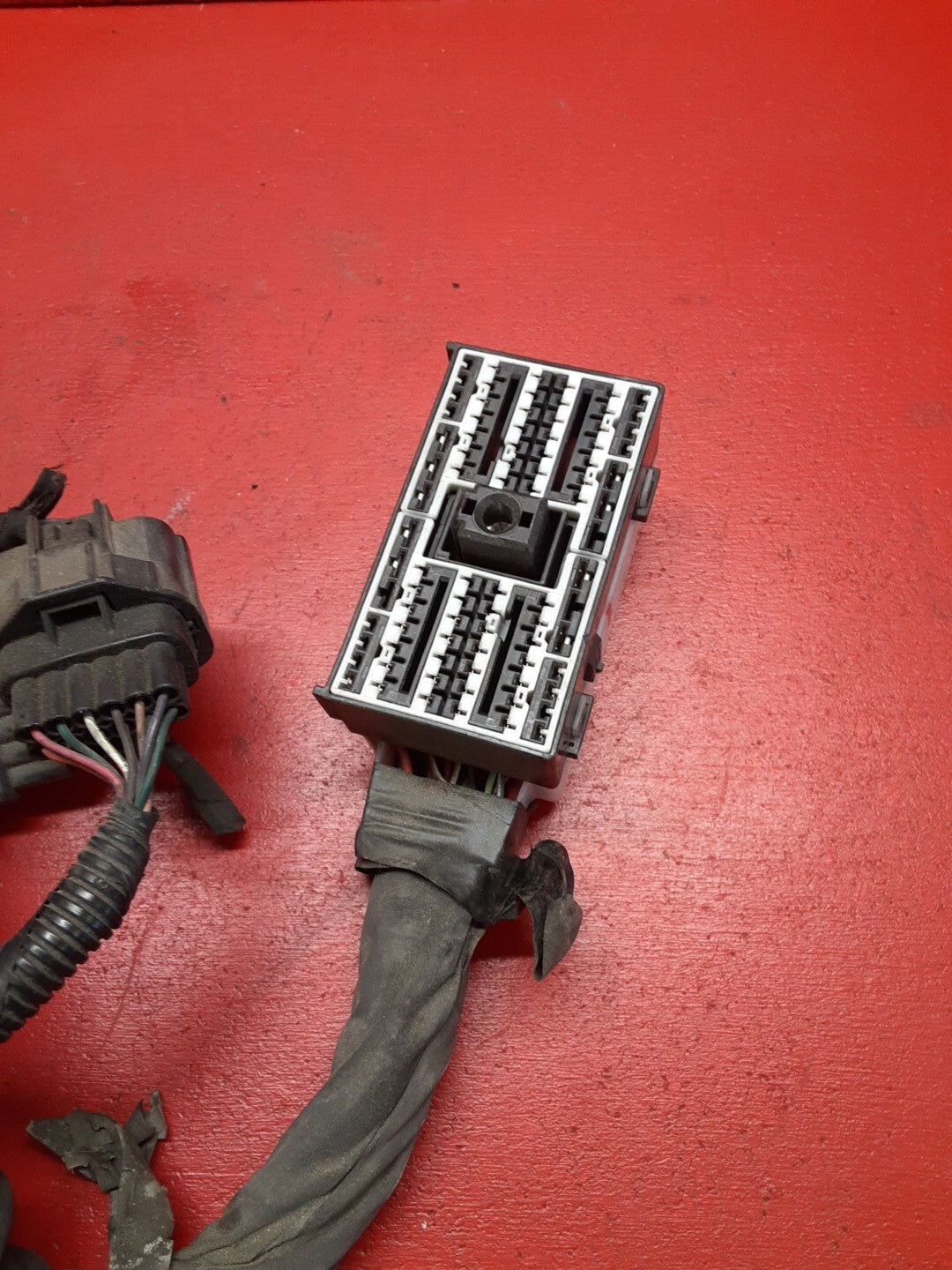 12 Chevrolet Traverse GMC Acadia Fuse Relay Junction Box PIGTAILS 20972848