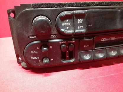2001 2002 Dodge Chrysler Jeep Radio AM/FM Cassette Stereo 56038931AB