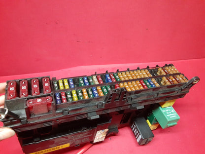 2003 - 2005 Land Rover Range Rover HSE Passenger Under Dash Fuse Box YQE500050