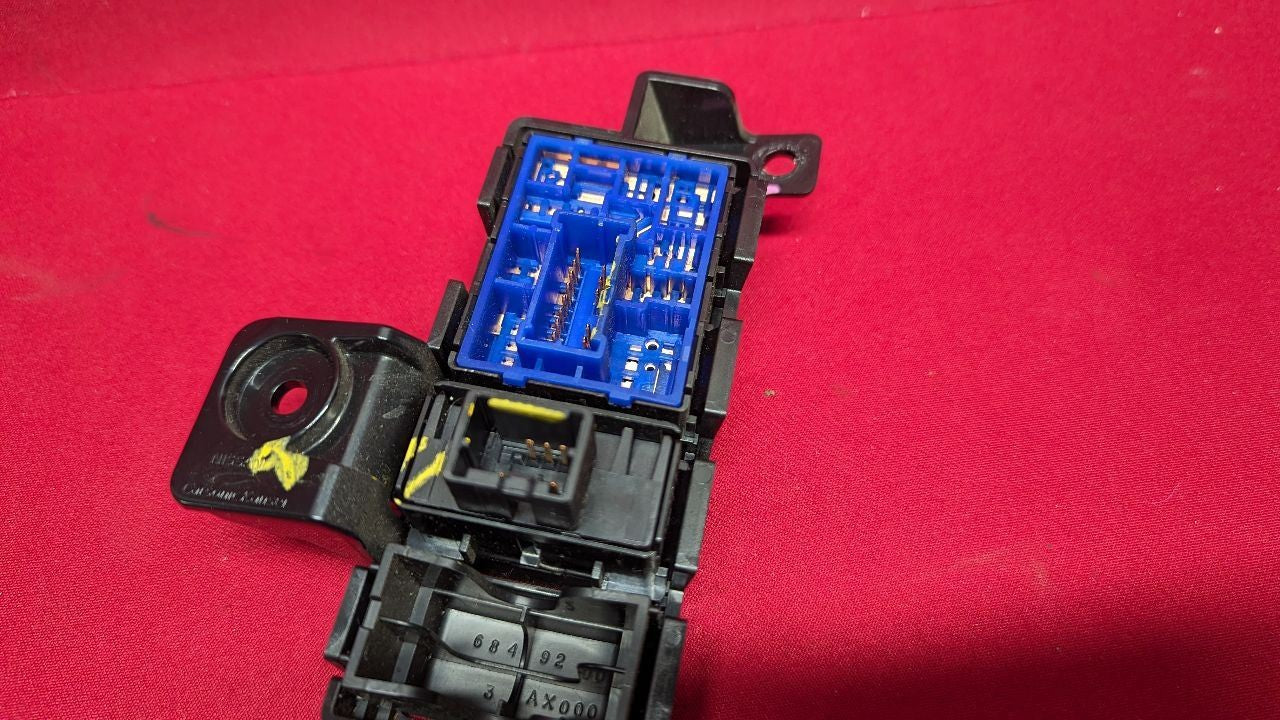 2011-2017 Infiniti QX56 QX80 Wing Door Mirror Power Tilt Power Door Switches