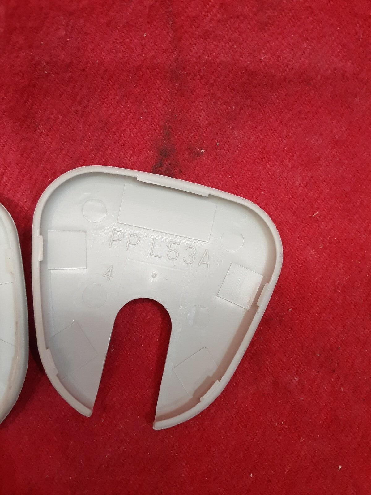 2008 - 2009 Nissan Rogue Sun Visor Bracket Plastic Covers Beige PP L53A