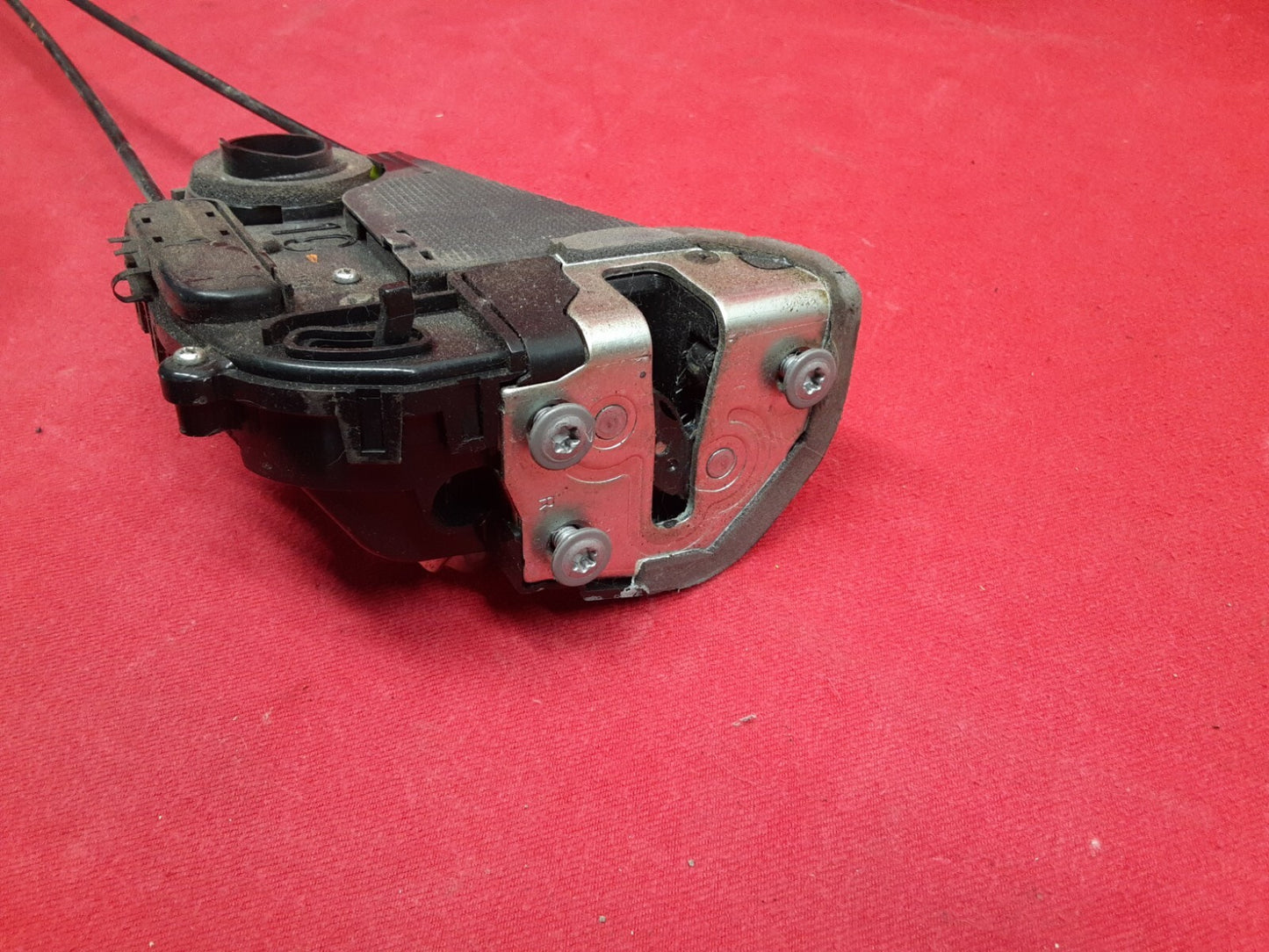 2004 - 2009 Toyota Prius RIGHT PASSENGER REAR Door Latch Lock Actuator w/ Handle
