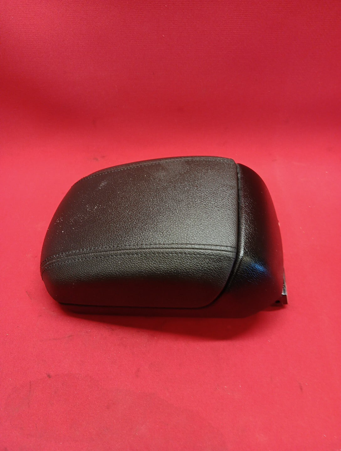 2011-2016 Chevrolet Cruze Center Console Arm Rest Leather Black